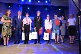 Podsumowanie Wojewódzkich Konkursów Przedmiotowych 2020/2021 w gminie Staszów. Wręczono medale i upominki (ZDJĘCIA)