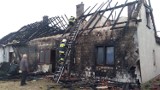 Budynek mieszkalny spłonął doszczętnie! Mieszkańcy odpowiedzieli na apel o pomoc! [ZDJĘCIA]