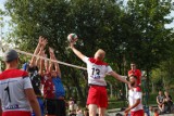 Pełen sportowych emocji turniej siatkówki w Dolince w Olkuszu. Do rywalizacji stanęło sześć drużyn. Zobacz zdjęcia 