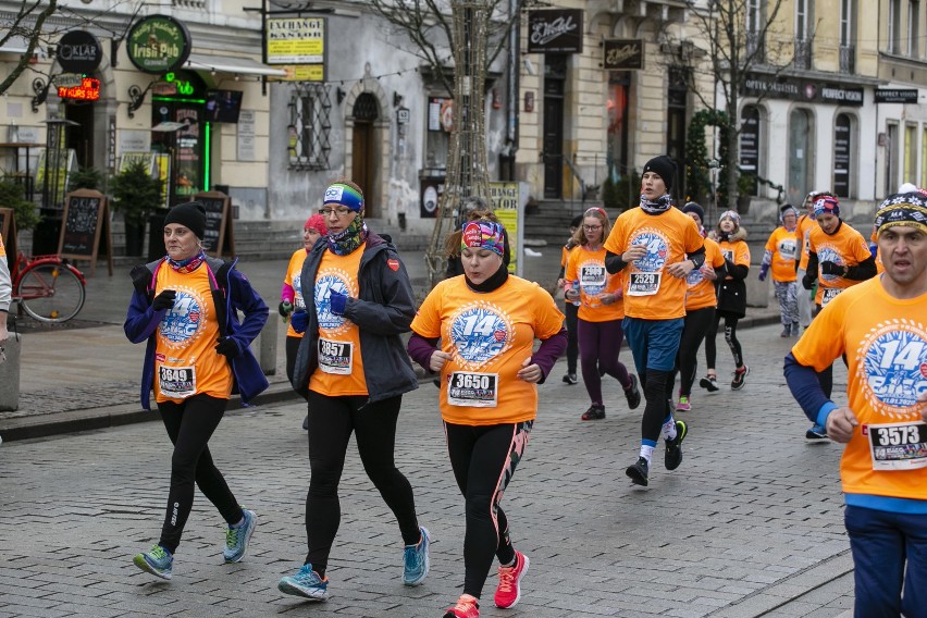 Bieg Policz się z cukrzycą 2020. Zdjęcia z biegu. 5000 uczestników na dzień przed 28. finałem WOŚP [ZDJĘCIA]