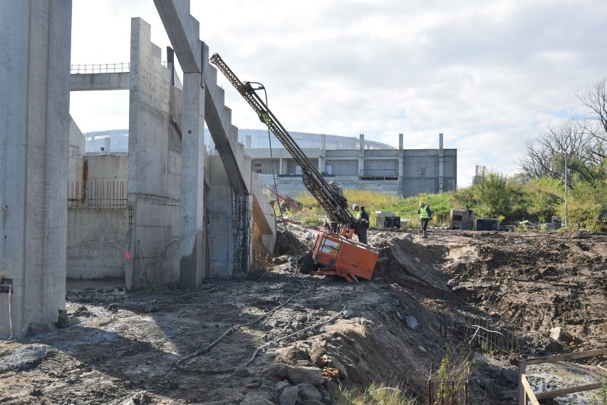 Budowa stadionu dla Radomiaka. Kiedy nowy termin oddania tego obiektu do użytku? Nieoficjalnie wrzesień 2022 roku. (ZOBACZ ZDJĘCIA Z BUDOWY)