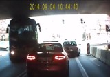 Kraków: autobus zniszczył sygnalizację świetlną [WIDEO] 