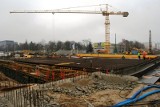 Grunwaldzka/Smoluchowskiego: Trwa budowa wiaduktu tramwajowo-samochodowego [ZDJĘCIA]