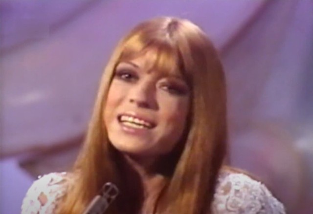 Katja Ebstein podczas Konkursu Piosenki Eurowizji w 1971 roku wykonała piosenkę "Diese Welt"