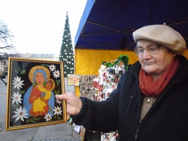 Jak zwykle przed Bożym Narodzeniem twórcy zrzeszeni w...