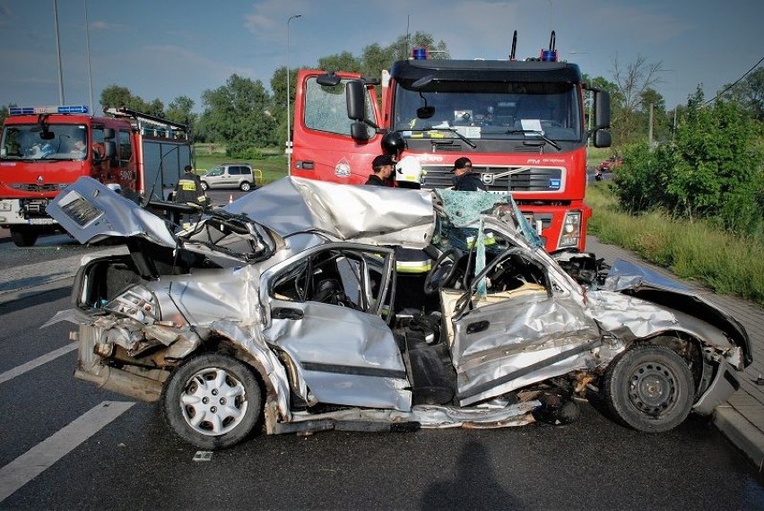 Wypadek w Szpęgawie - 23-letni kierowca zabrany do szpitala [ZDJĘCIA]