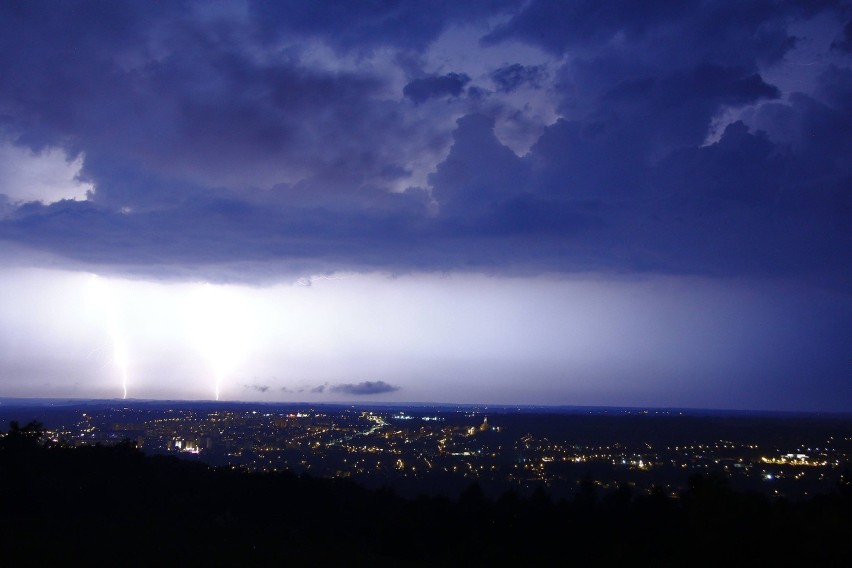 Burza, a wraz z nią zjawiskowy spektakl na tarnowskim niebie...