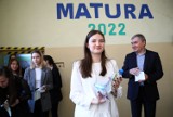 Matura w I LO "Chrobry" w Piotrkowie 2022. Egzamin z języka polskiego, 4.05.2022 - ZDJĘCIA