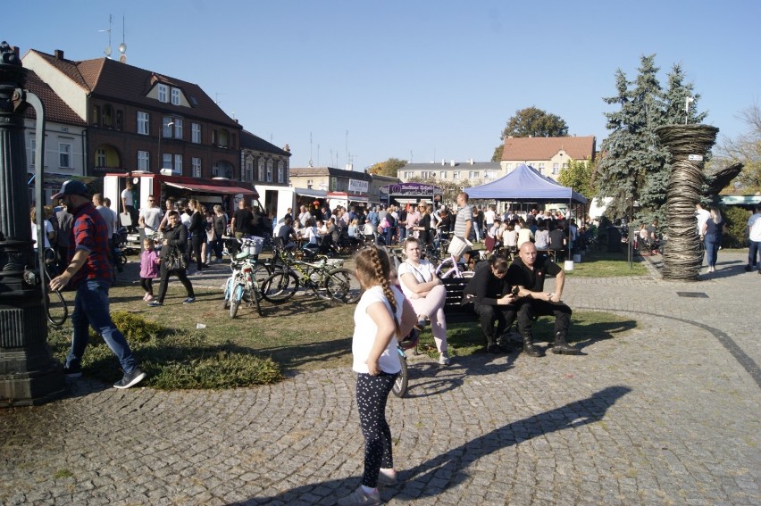 Festiwal Smaków Świata w Nowym Tomyślu. Na Placu Niepodległości stanęły najlepsze Food Trucki [ZDJĘCIA Z NIEDZIELI]