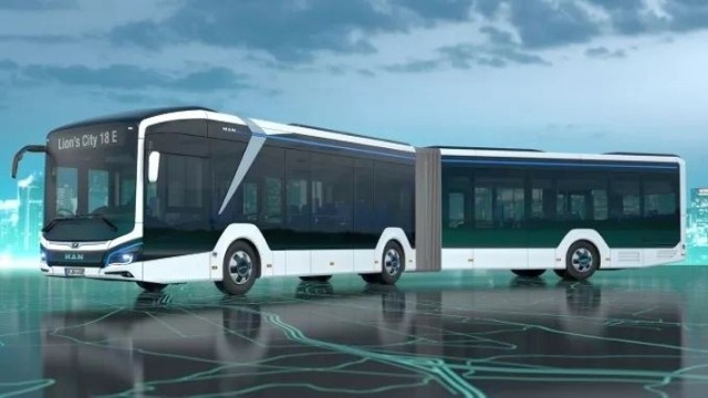 Przegubowy autobus Lion’s City E o długości 18 metrów może pomieścić 120 pasażerów. Jest już na testach w Stalowej Woli.