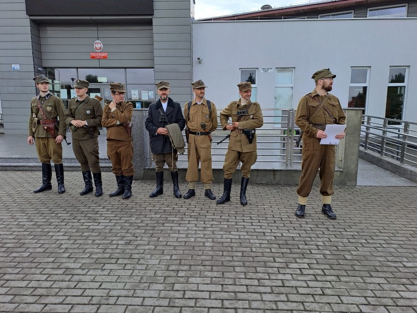 Grupa historyczna z gminy Cedry Wielkie na II miejscu podczas V Rajdu Szlakiem Żołnierzy AK na Pomorzu Środkowym |ZDJĘCIA