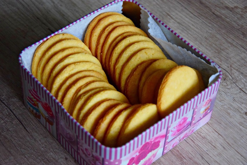 Ciasteczka maślane (PRZEPIS) Możesz zabrać je na piknik lub podarować w prezencie