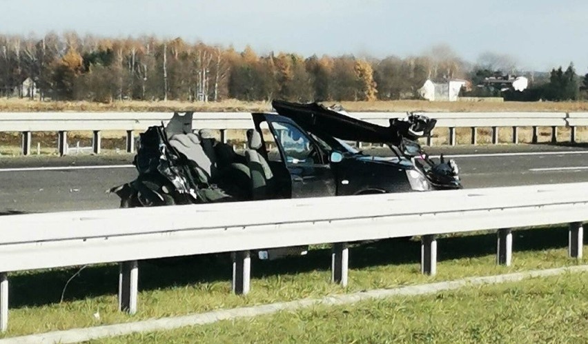 Wypadek na autostradzie w kierunku Rzeszowa. Ranne dwie osoby