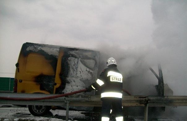 Pożar busa na autostradzie A2