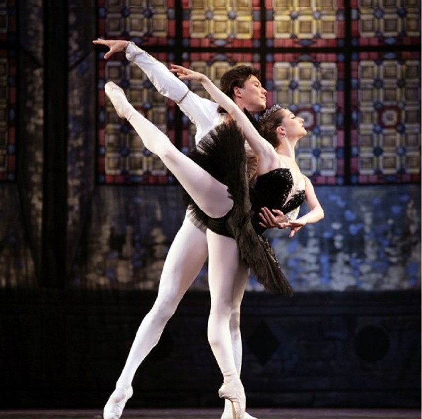 Moscow City Ballet - Śpiąca Królewna

Godna podziwu...