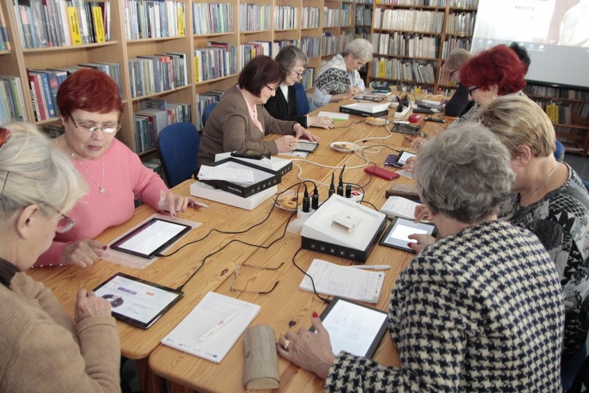Komputerowe szkolenia dla seniorów 65+ w MBP w Złotowie