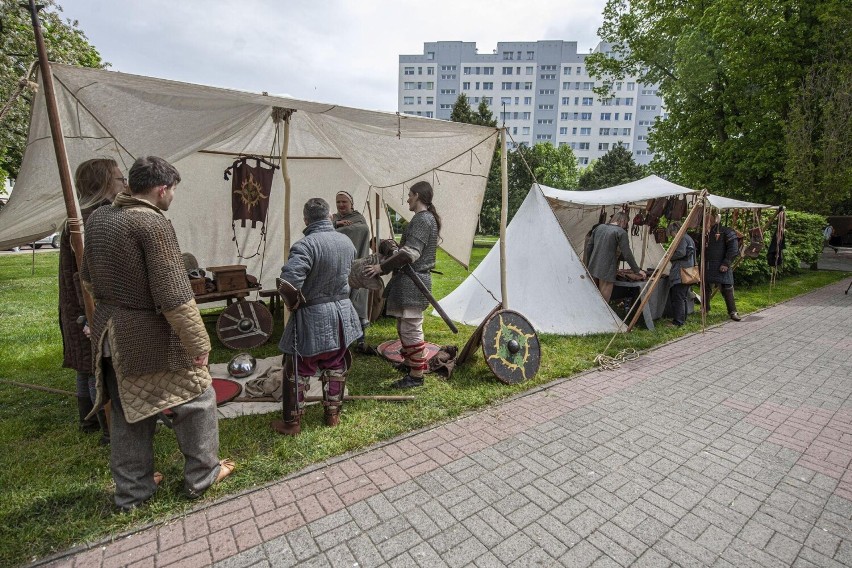 XVIII Historyczny Targ Solny w Kołobrzegu. Tu można dotknąć...