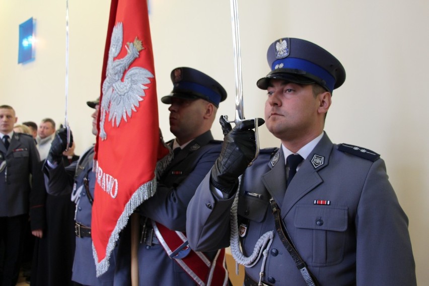 Trzech nowych funkcjonariuszy zasili szeregi grodziskiej policji [ZDJĘCIA]