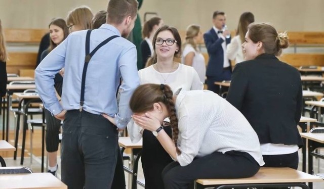 O powodzeniu w rekrutacji decyduje egzamin państwowy na koniec szkoły. Czy podwójny rocznik w Łódzkiem czekają łzy?