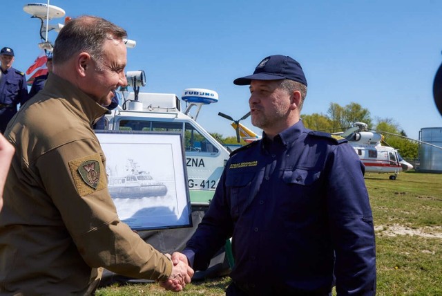 Prezydent Andrzej Duda nieopodal granicy z Obwodem Królewieckim odwiedził placówkę Morskiego Oddziału Straży Granicznej w Starej Pasłęce