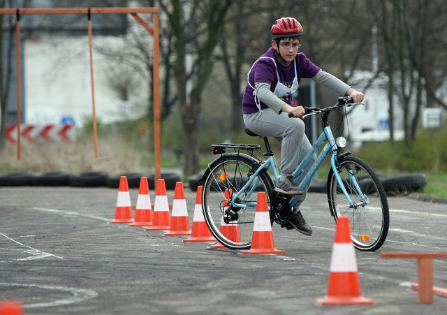 Łódzkie środowiska rowerowe chcą, by 10-latki  przed otrzymaniem karty rowerowej jeździły po ulicach.