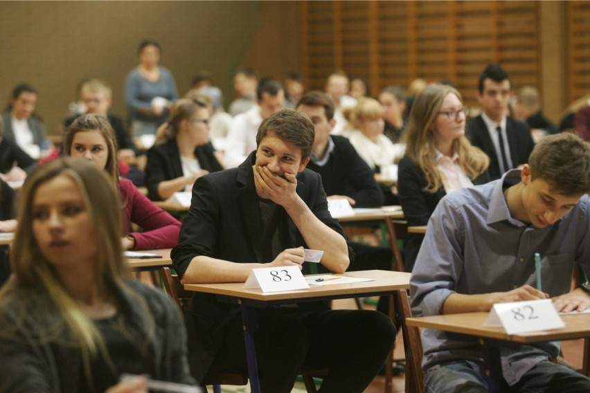 MATURA PRÓBNA 2015/2016 OPERON - język angielski 26...