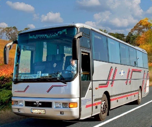 Autobus turystyczny do wynajęcia
