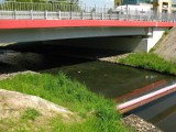 Przejazd rowerowy pod mostem przy Kotucza zamknie szlaban gdy woda wysoka