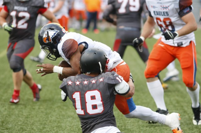 Warsaw Eagles - Husaria Szczecin 39:6 Stołeczny zespół futbolu amerykańskiego znowu triumfuje [ZDJĘCIA]