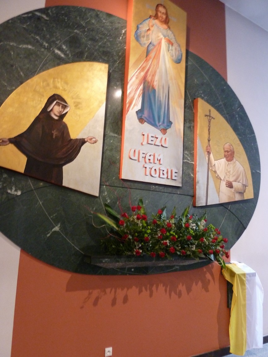 Poznań. Na osiedlu Orła Białego poświęcono relikwie Jana Pawła II [Zdjęcia]