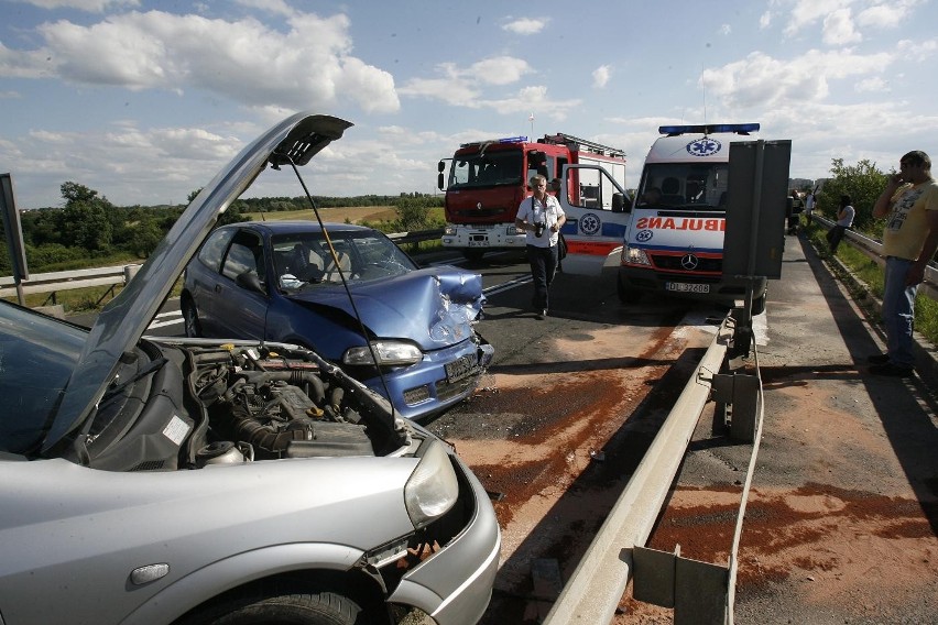 Legnica: Wypadek na drodze prowadzącej do Kunic