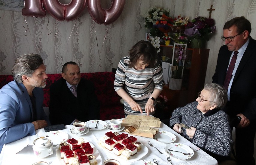 Pani Stanisława z Kalisza świętuje 100. urodziny. ZDJĘCIA