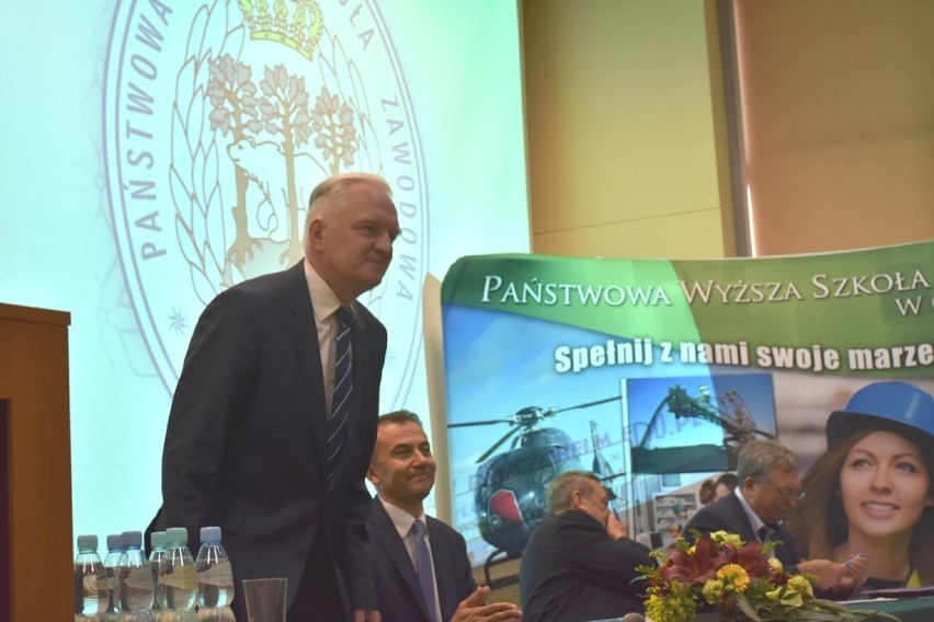 Wicepremier Jarosław Gowin podpisał umowę z PWSZ w Chełmie...