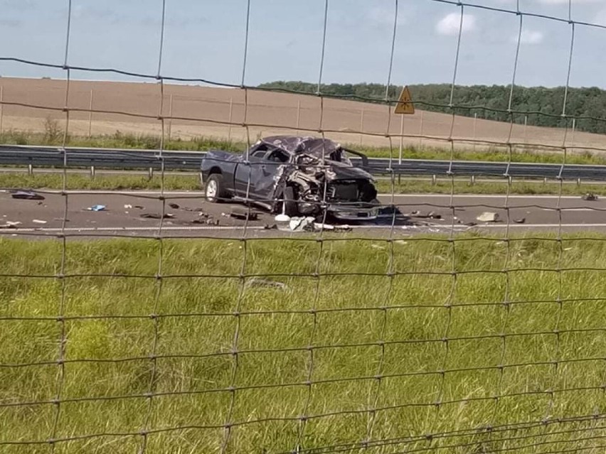 Jechał pod prąd S6 i wjechał wprost na policję ZDJĘCIA 