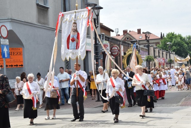 W Boże Ciało odbyła się tradycyjna procesja w Sosnowcu. Wierni przeszli ulicami miasta