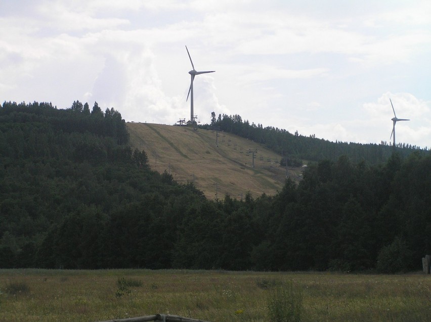 OSiR "Góra Kamieńsk" usytuowany jest 18 km od Bełchatowa, 6...