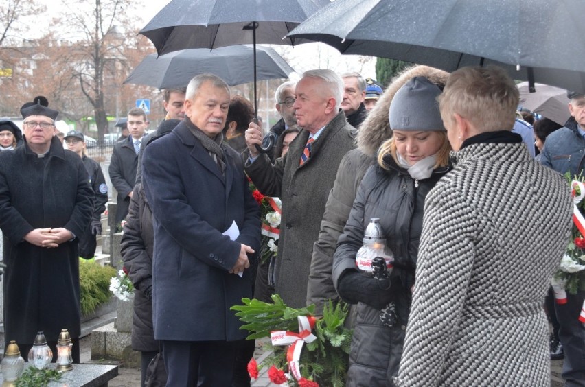 Ubiegłoroczne uroczystości na cmentarzu parafialnym w Lesznie