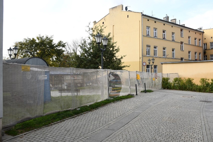 Remont murów obronnych w Piotrkowie