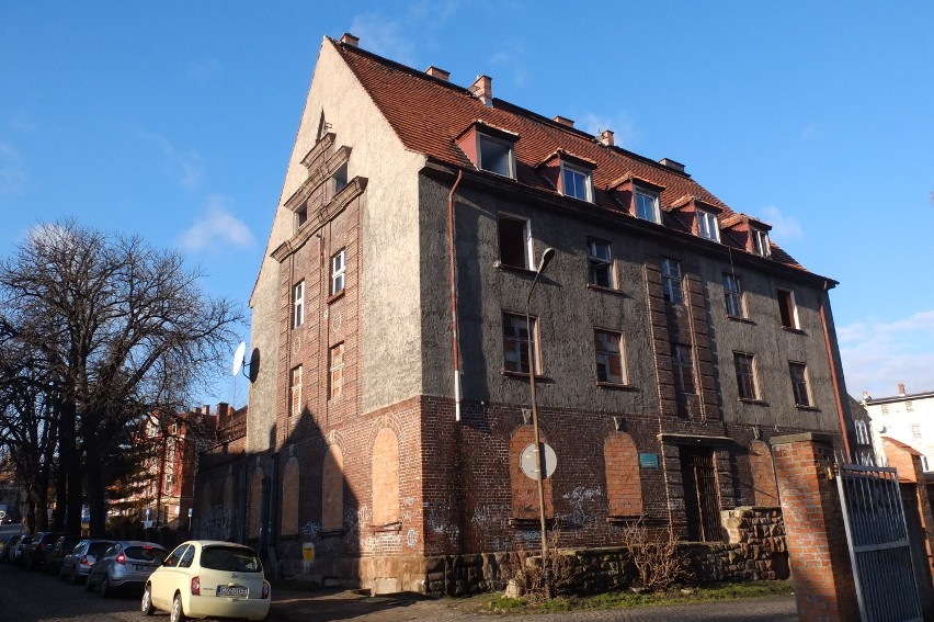 Budynek po schronisku młodzieżowym  „Daisy” w Wałbrzychu...
