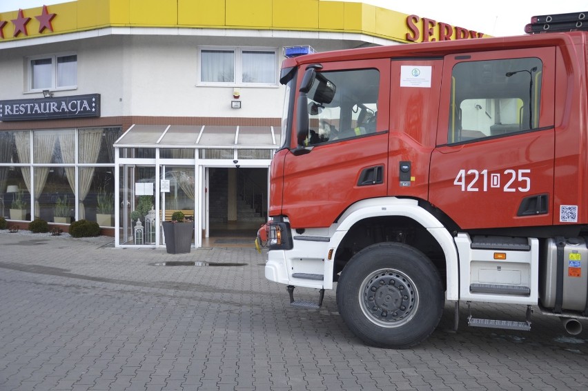 Straż pożarna jechała na sygnałach do hotelu w Serbach. Co się stało?