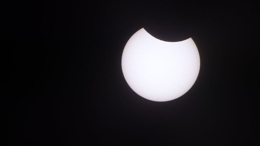 Maksymalna faza zaćmienia Słońca widoczna w Inowrocławiu