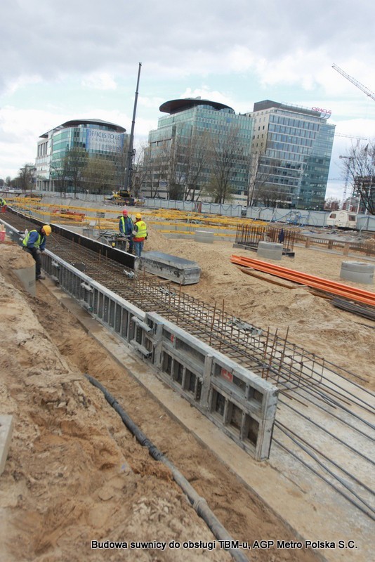 Budowa II linii metra: Prace w szachcie startowym na Rondzie Daszyńskiego