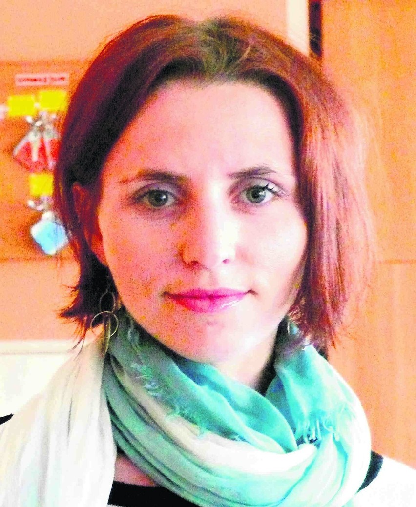 Aneta Borowska jest polonistką w liceum i gimnazjum im....