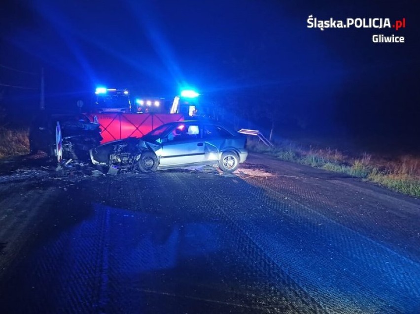 Tragiczny wypadek w Pyskowicach. Czołowe zderzenie samochodów, Jedna osoba poniosła śmierć, trzy zostały ranne