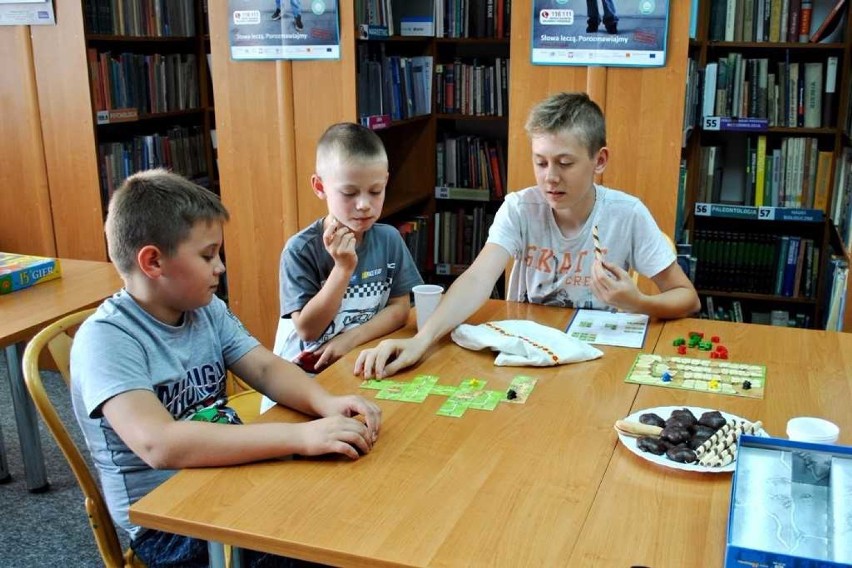 Turniej gier planszowych w łęczyckiej bibliotece