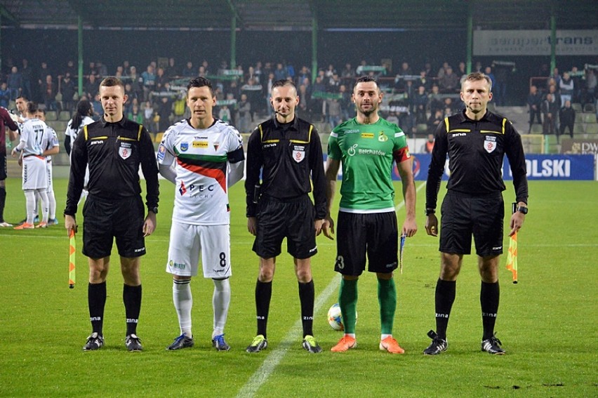 Piłkarze GKS Bełchatów w nieco odmienionym składzie ulegli w...