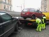 Straż miejska wlepia mandaty na Sempołowskiej w Opolu. Źle parkujesz? Twoje auto może być nawet odholowane! 