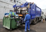 Podwyżka opłat za śmieci w Sulejowie. Radni podnieśli ceny za odbiór odpadów na nadzwyczajnej sesji Rady Miejskiej w Sulejowie