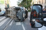 Wrocław. Wieczorny wypadek na skrzyżowaniu Traugutta i Pułaskiego. Zobacz zdjęcia
