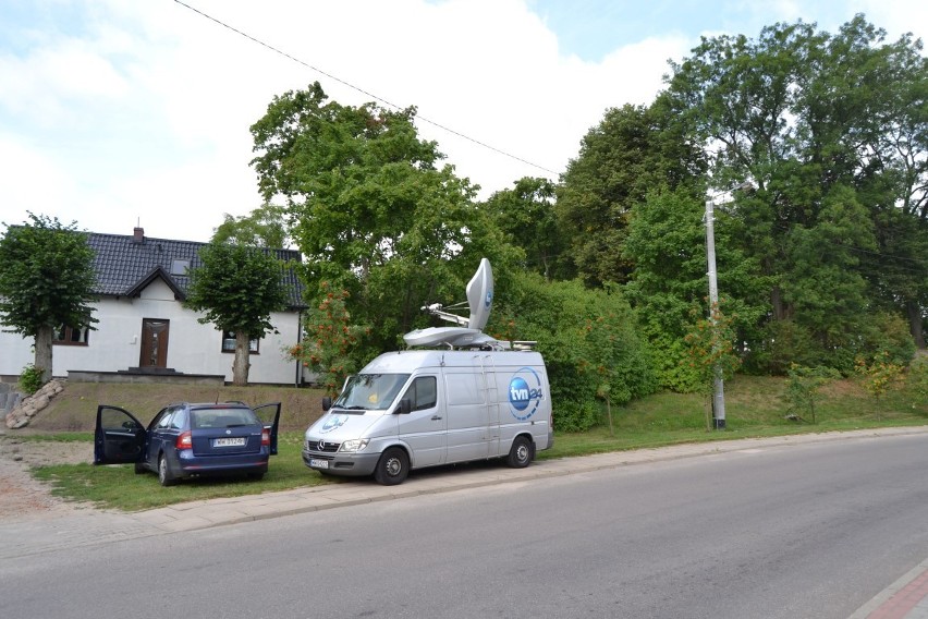 TVN24 w Skarszewach. Ekipa telewizyjna zainteresowana kontrowersyjną rewitalizacją parku